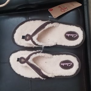 Clark's bridela hope brown fleece lined flip flops size 8 NWT!